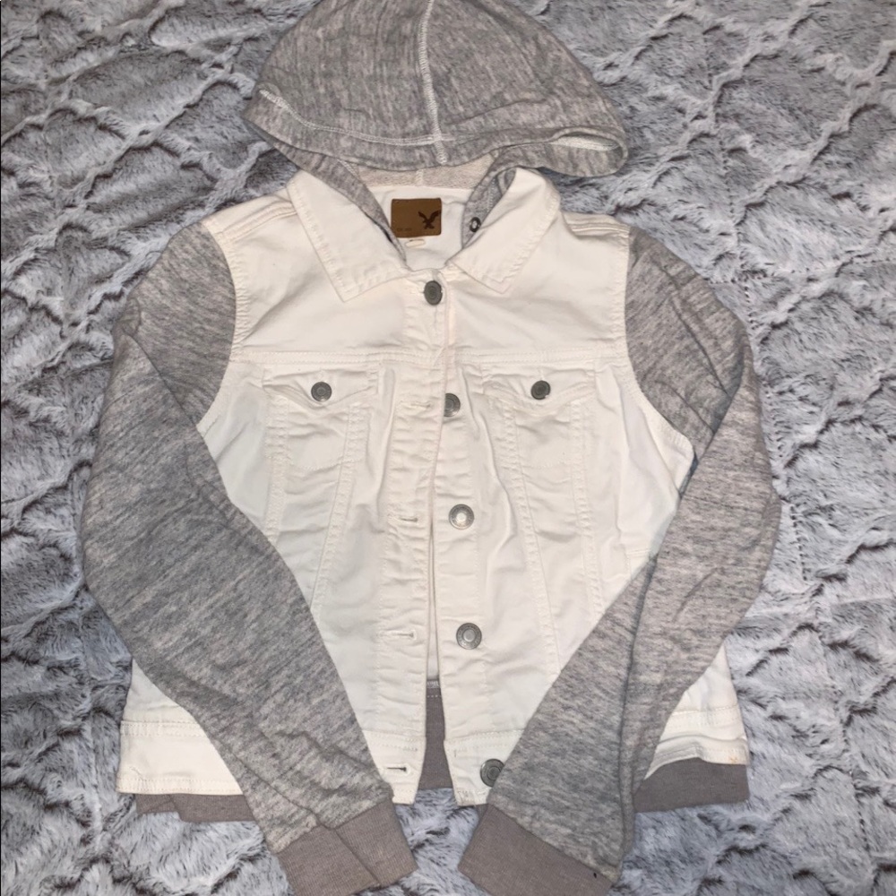 American Eagle Outfitters denim jacket